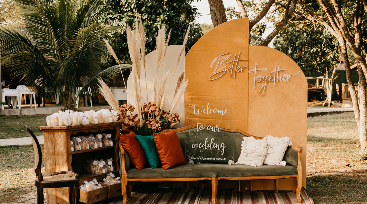 Unique Ideas for Custom Wedding Signs That Stand Out