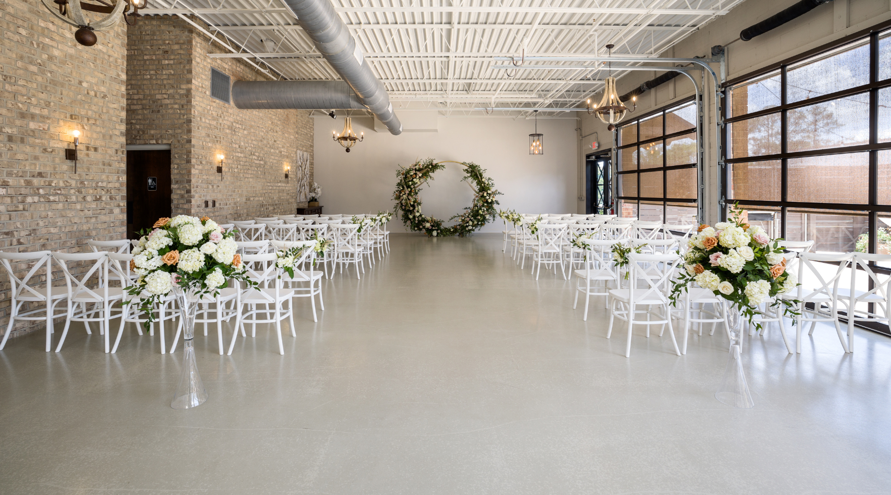 Top Custom Sign Placement Tips for Your Wedding Venue