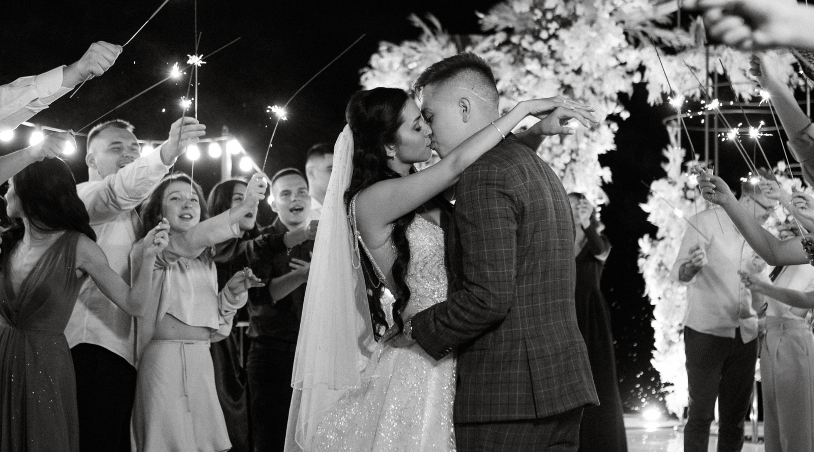 50 Must-Have Shots for Your Wedding Photography Checklist