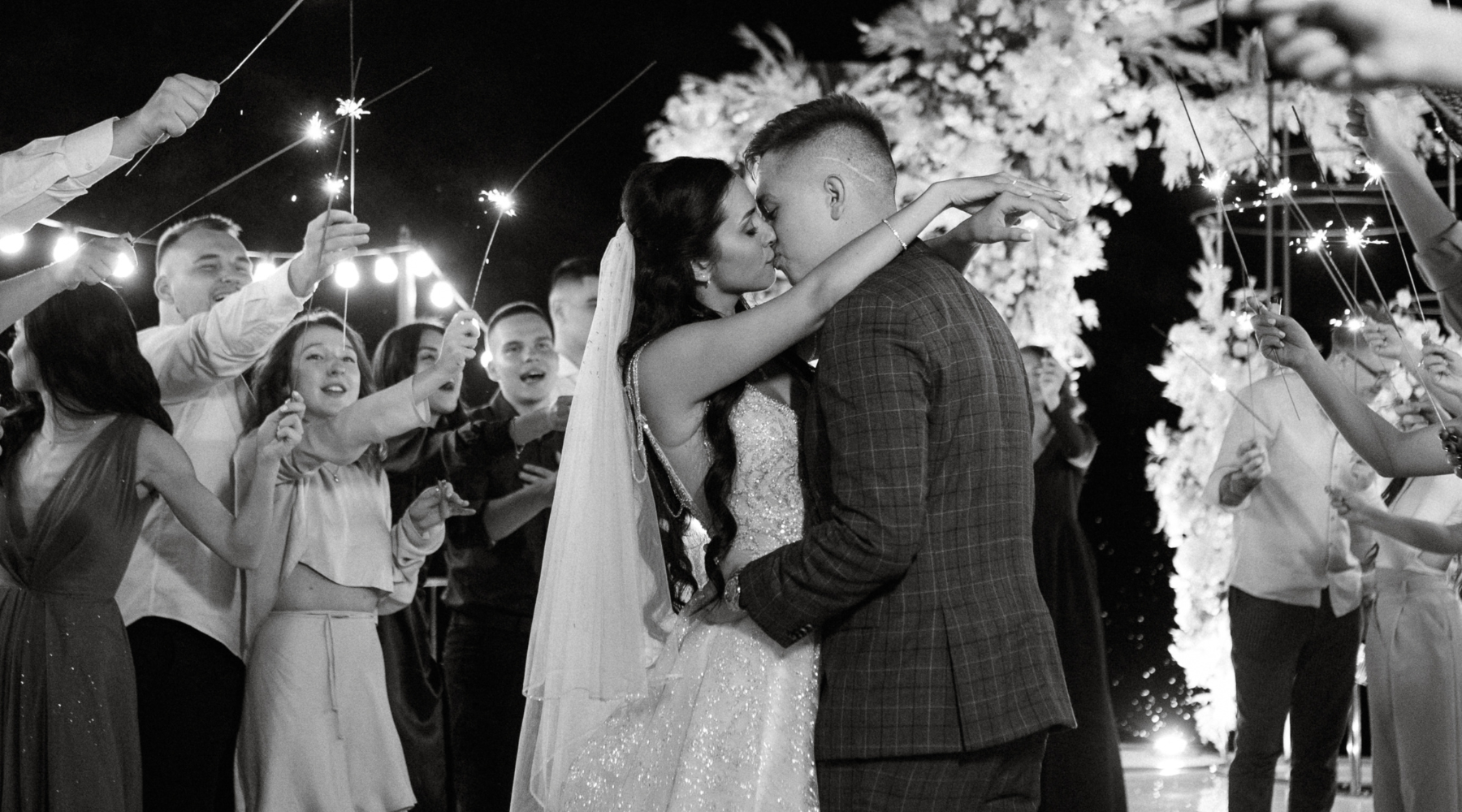 50 Must-Have Shots for Your Wedding Photography Checklist