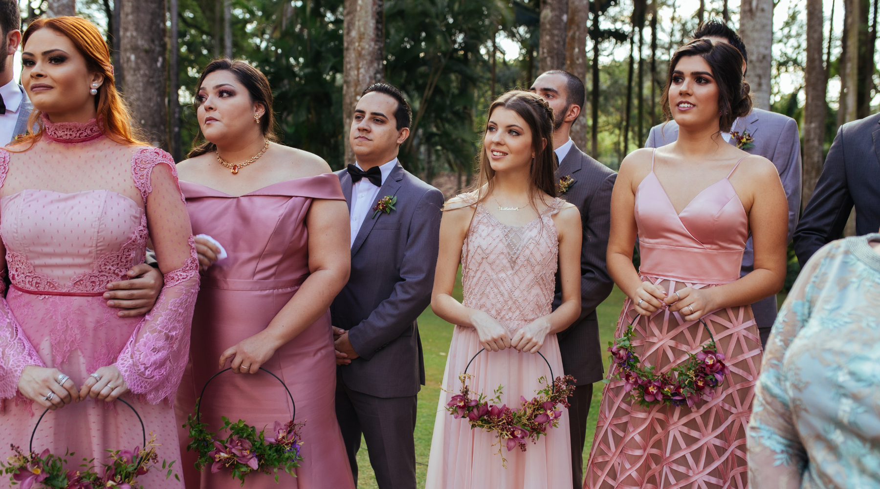The Ultimate Guide to Being a Bridesmaid – Roles, Responsibilities, and Tips for Supporting the Bride