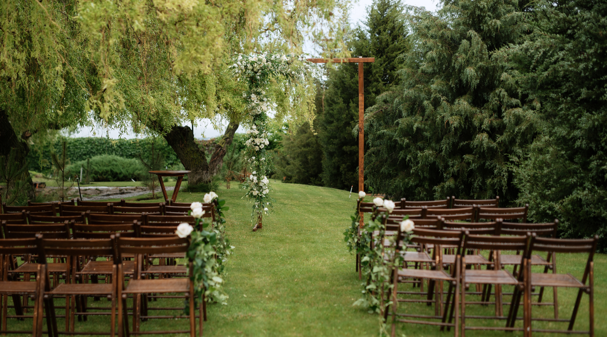 How to Plan a Surprise Wedding for Your Guests