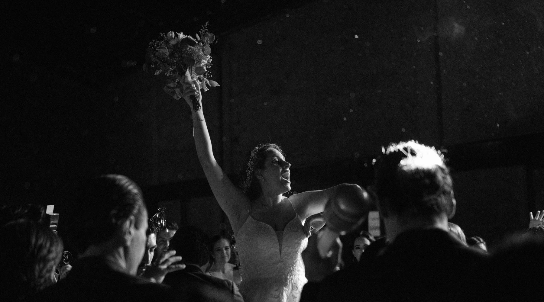 Guide to Planning a New Year’s Eve Wedding Celebration: The Ultimate Step-by-Step Resource