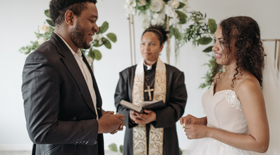 Tips for Choosing a Wedding Officiant: Types and Considerations